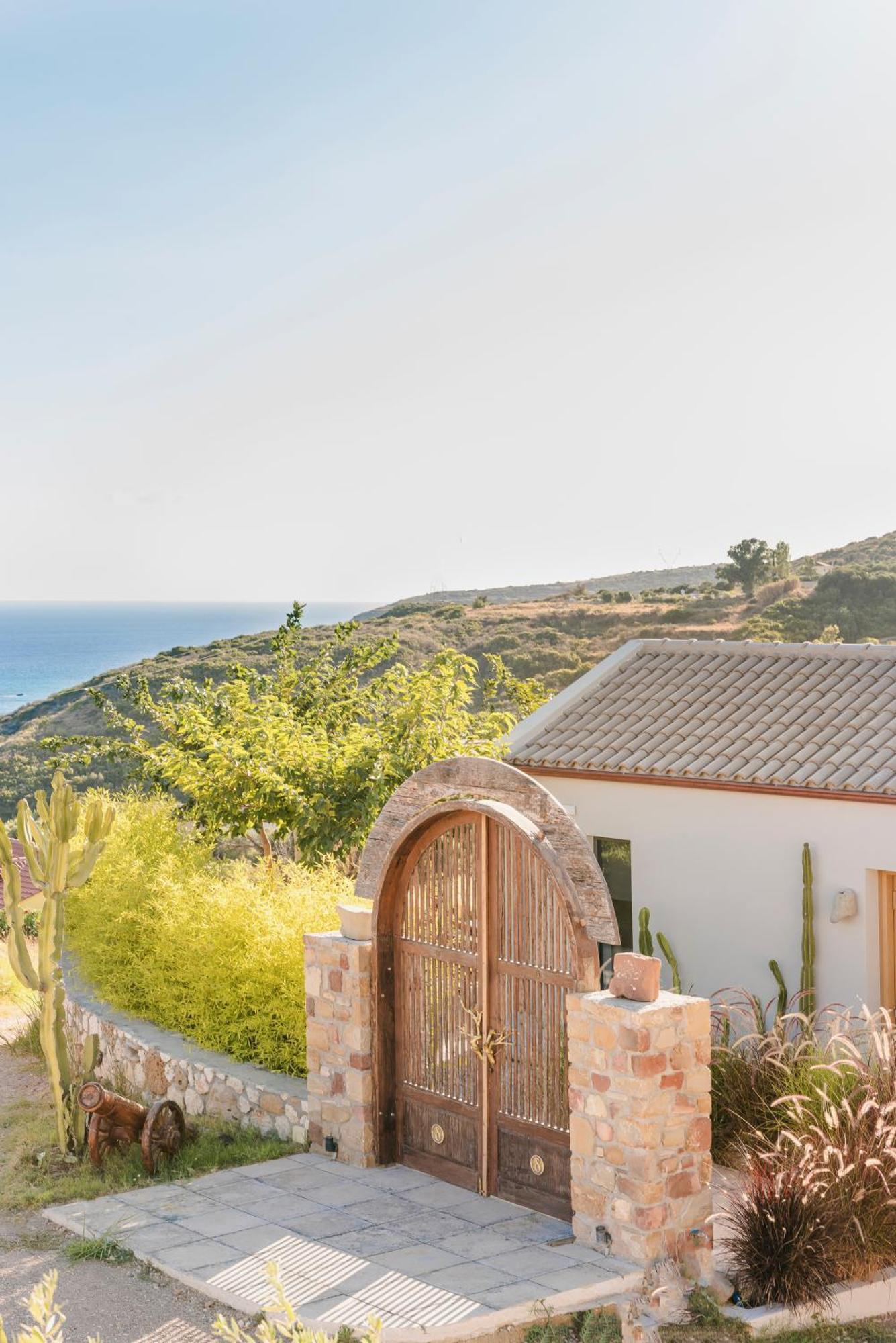 Spathes Suites Kefalonia - Luxury Suites Ratzaklion Bagian luar foto